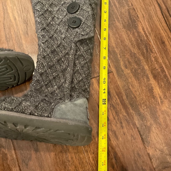 UGG, Austrian Gray boots, size 6 - Picture 6 of 11